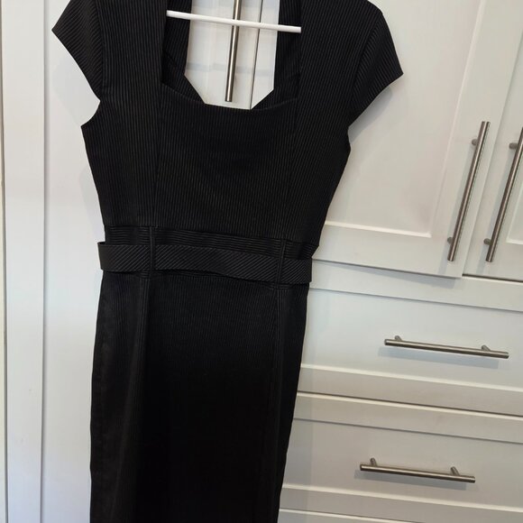 Vintage Le Château Black Pinstripe Long Button Dress w/ Belt - Picture 5 of 7